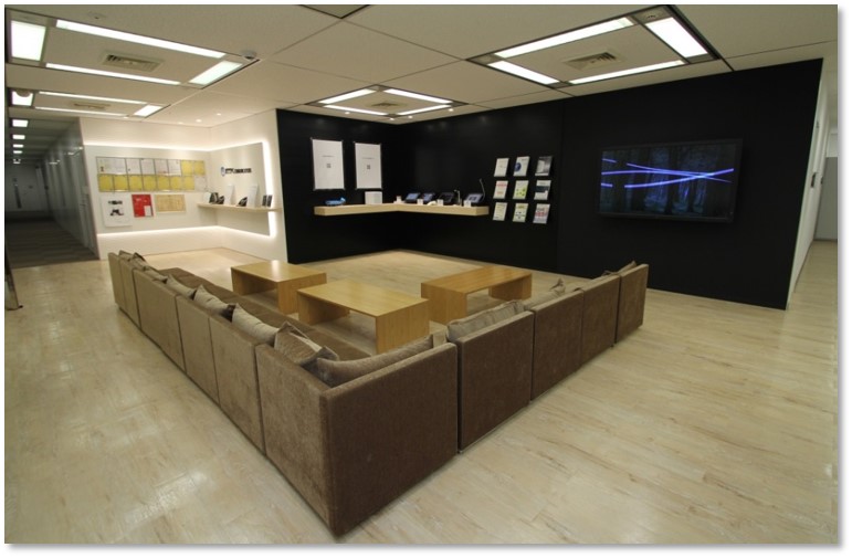 リニューアル後の受付待合コーナー